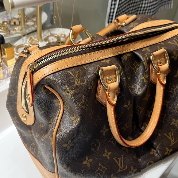 Louis Vuitton Limited Edition Monogram Stephen Boston Bag with Lucite Strap - Picture 6 of 14